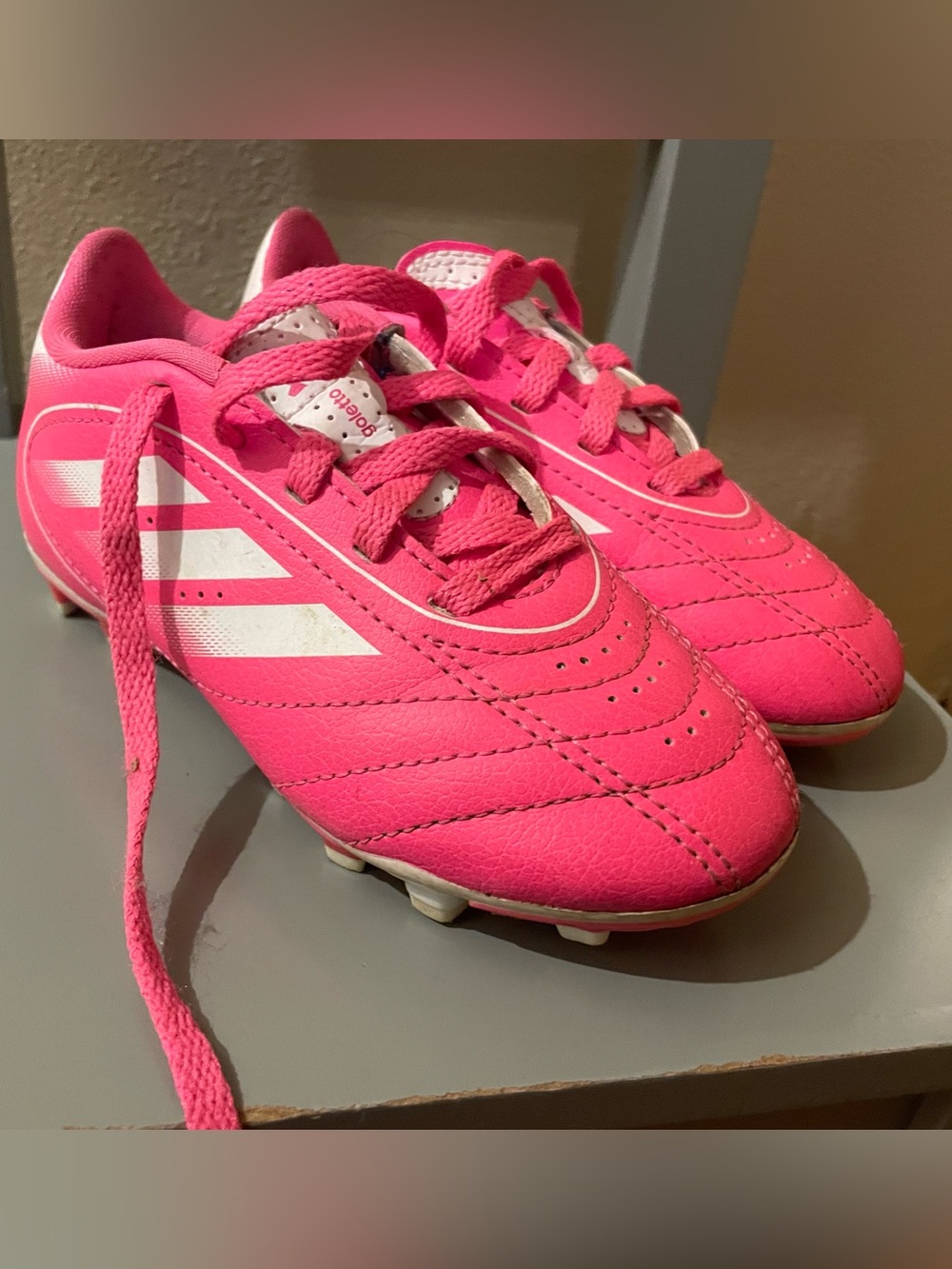 Adidas Girls Soccer Cleats Size 10 – Bright Pink